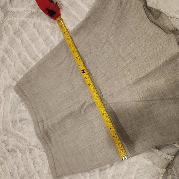 BCBGMaxAzria Gray Knee-Length Pencil Skirt Size 2! - Picture 9 of 10